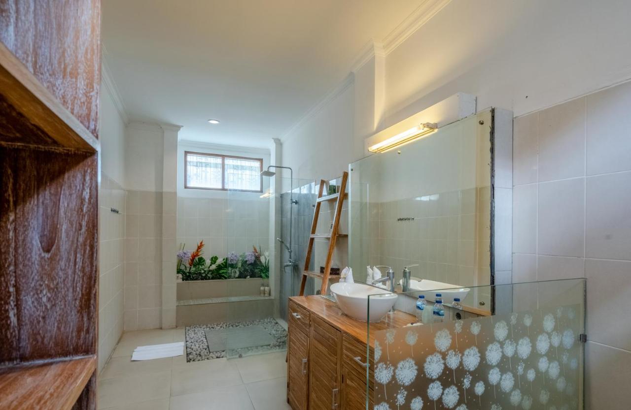 Villa Alleira Seminyak By Best Deals Asia Hospitality Eksteriør billede