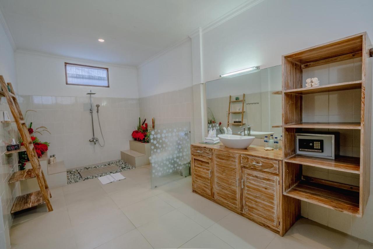 Villa Alleira Seminyak By Best Deals Asia Hospitality Eksteriør billede