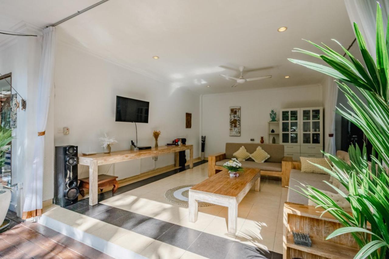 Villa Alleira Seminyak By Best Deals Asia Hospitality Eksteriør billede